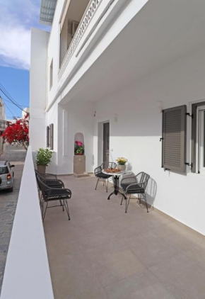 Juliano luxury apartments, port of Naxos